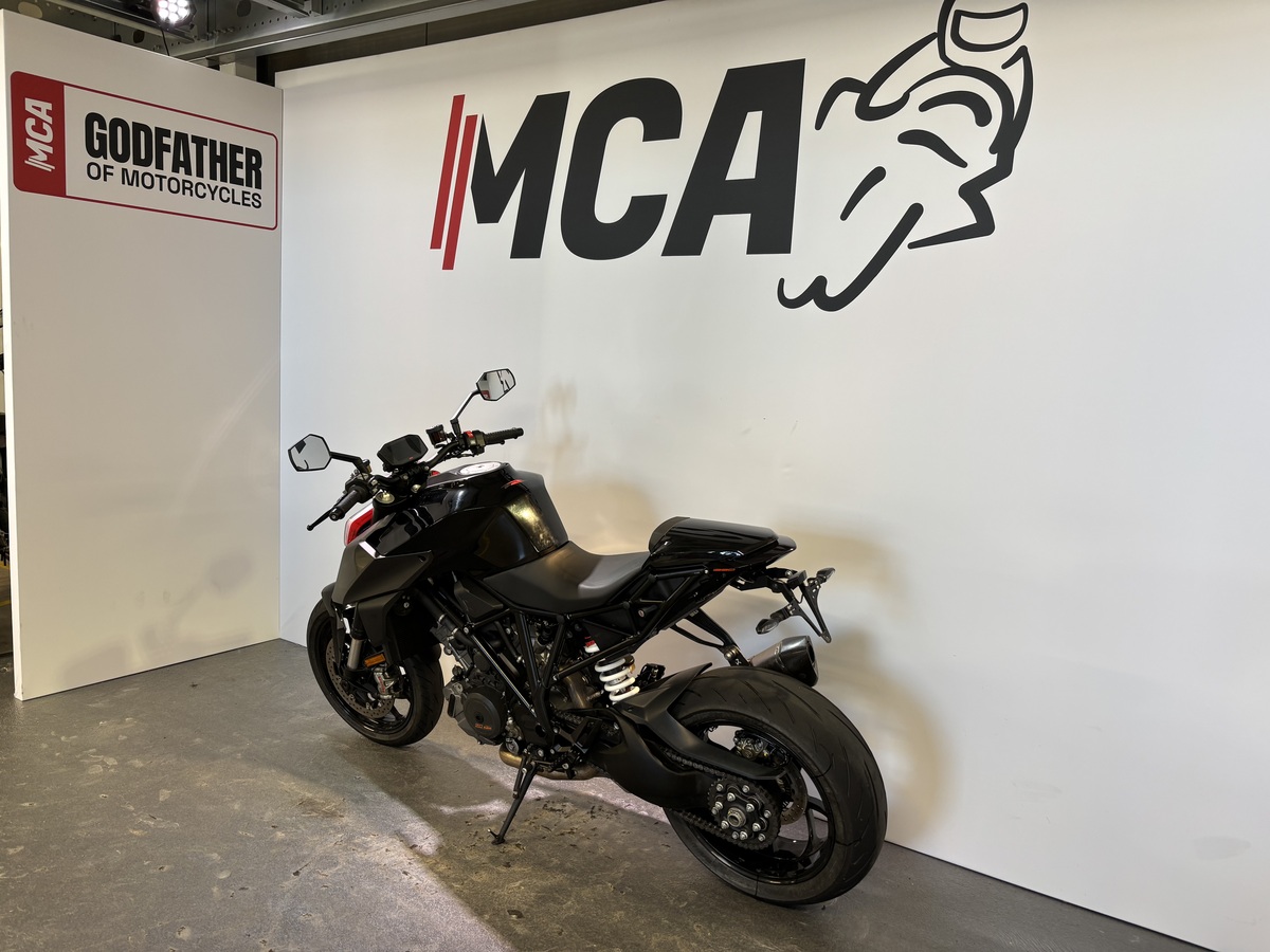 KTM 1290 SUPER DUKE R
